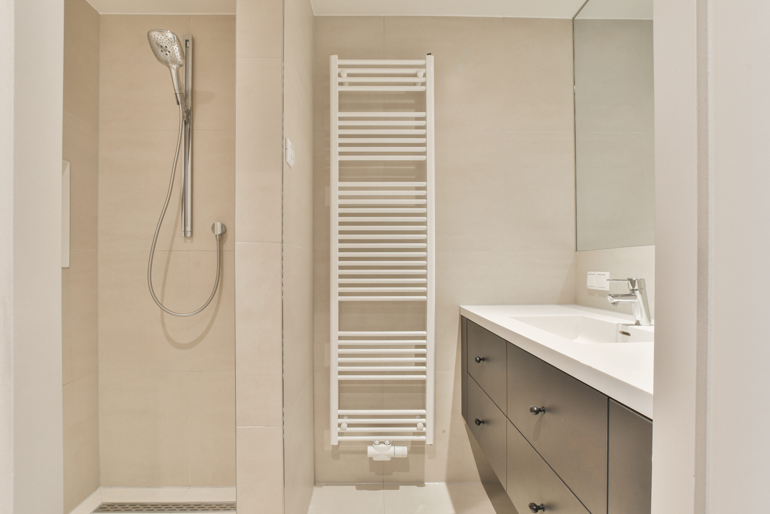 Heated towel rail